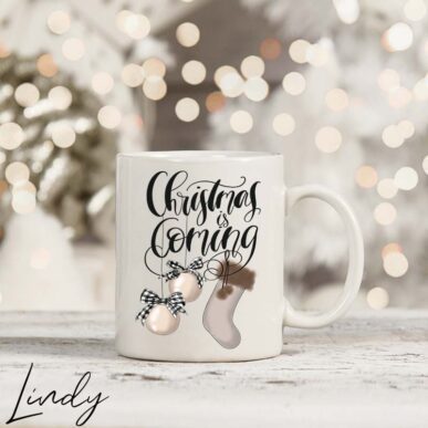 Чаша за подарък с надпис "Christmas is coming"