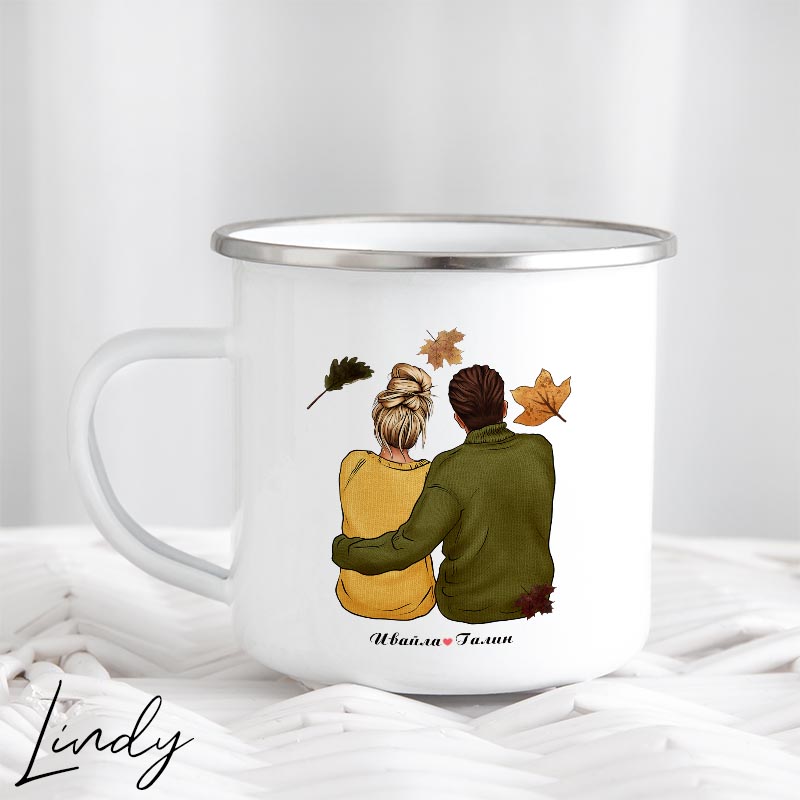 Метално емайлирано канче Влюбени на есен | Lindy Design | Чаша за подарък | Чаша по поръчка Метално емайлирано канче Влюбени на есен