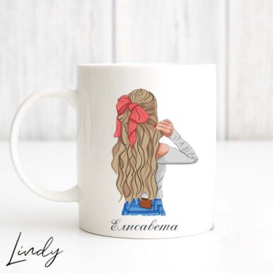 Персонализирана чаша за подарък "Момиче с панделка"