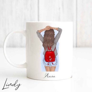 Персонализирана чаша за подарък "Момиче с раница"