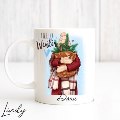 Персонализирана чаша за подарък "Момиче с коледно дръвче"