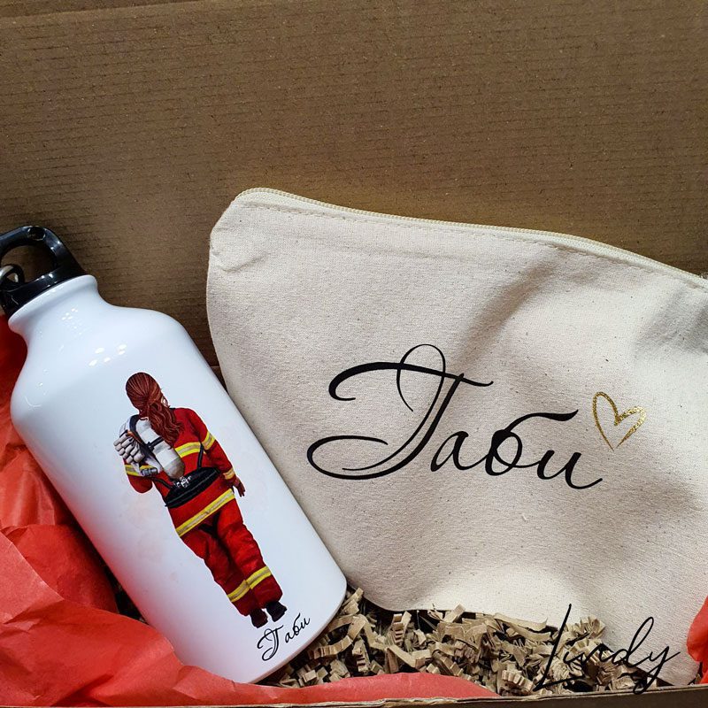 Подаръчна кутия Lindy  комплект от козметична чантичка и бутилка | Lindy Design | Чаша за подарък | Чаша по поръчка Подаръчна кутия Lindy   комплект от козметична чантичка и бутилка