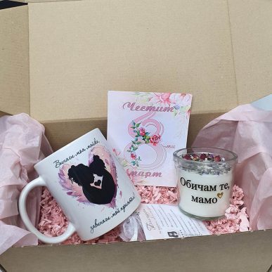 Lindy кутия подарък за мама за 8-ми март - комплект от керамична чаша и свещ