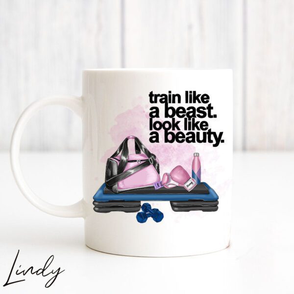 Персонализирана чаша за подарък Train like a beast look like a beauty