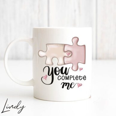 Чаша за подарък с надпис "You complete me"