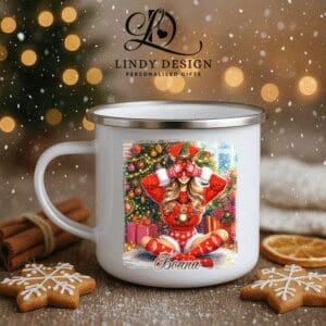 Коледно канче Момиче пред елха